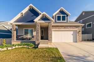 concrete house under the sunny day